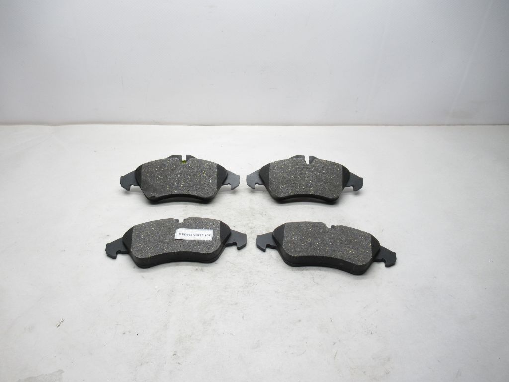 2003-2006 Dodge Sprinter 2500 Brake Pad Set 0024209920 AutoTechteile