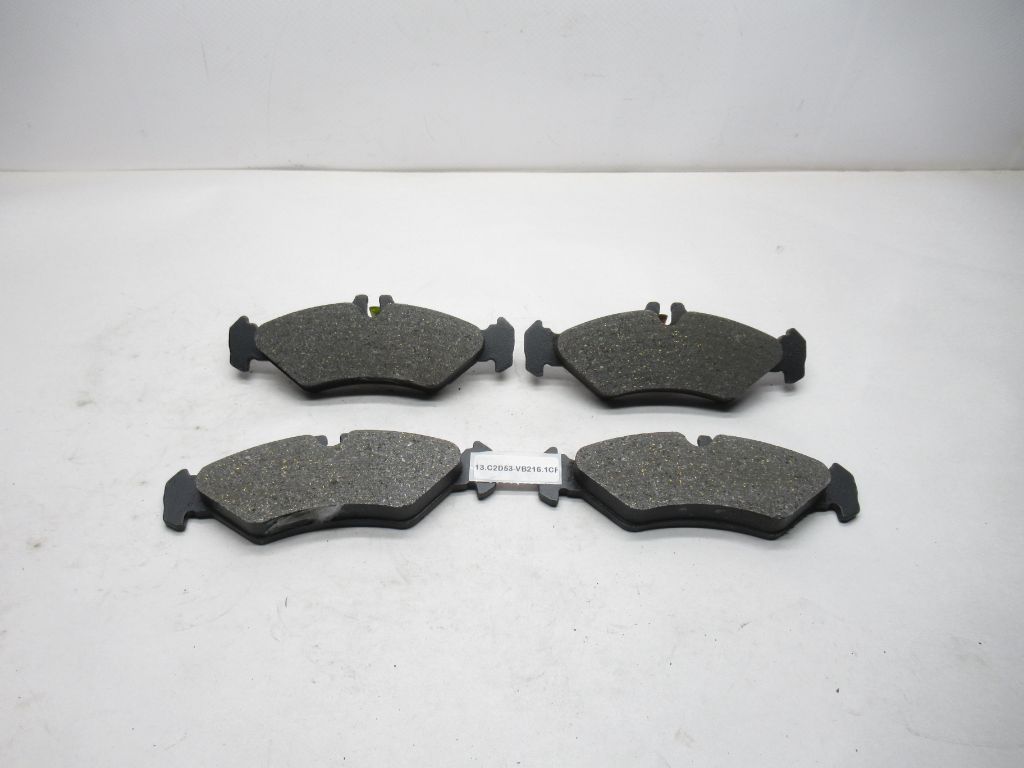 2003-2006 Dodge Sprinter Disc Brake Pad Set 0024206920 AutoTechteile