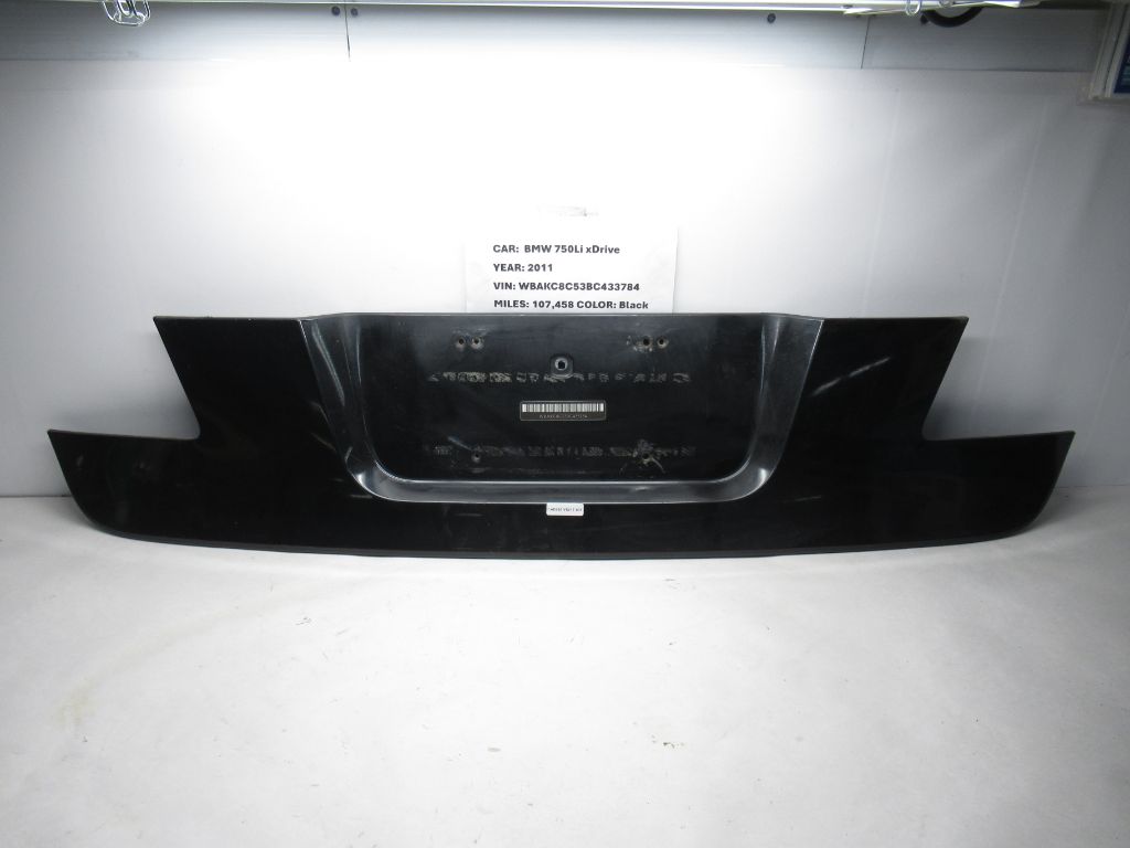 11-15 BMW 750Li xDrive Trunk LID License Plate Panel Molding 51497186533 OEM