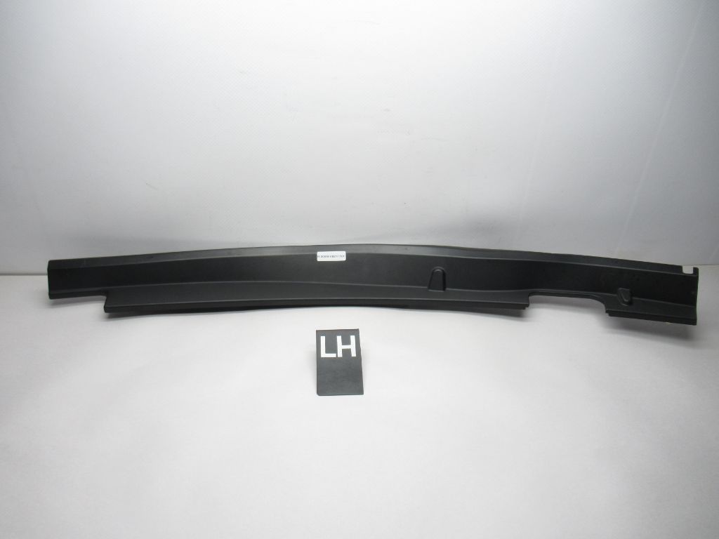 21-23 GMC Yukon Driver Side Liftgate Inner Panel Access Hole Cover 84705366 OEM