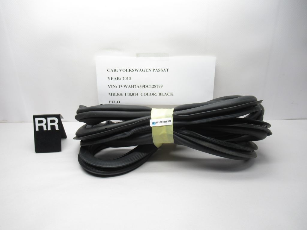 13-15 Volkswagen Passat Right Rear Body Weather Strip Seal 561867914 OEM