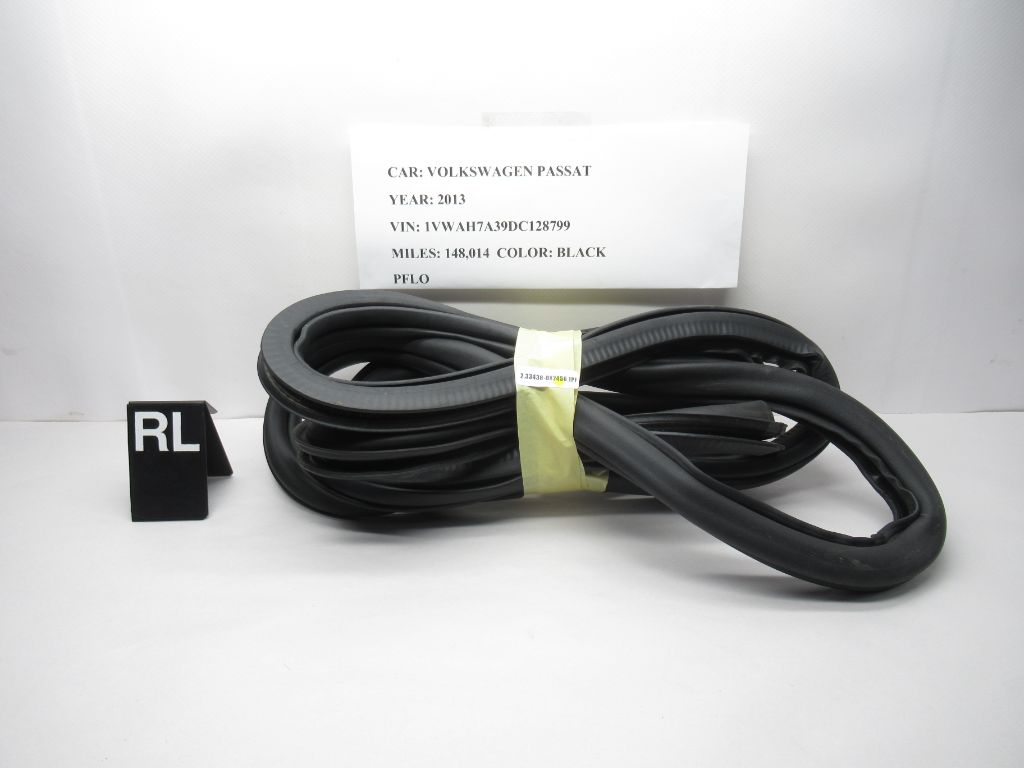 13-15 Volkswagen Passat Left Rear Body Weather Strip Seal 561867913 OEM