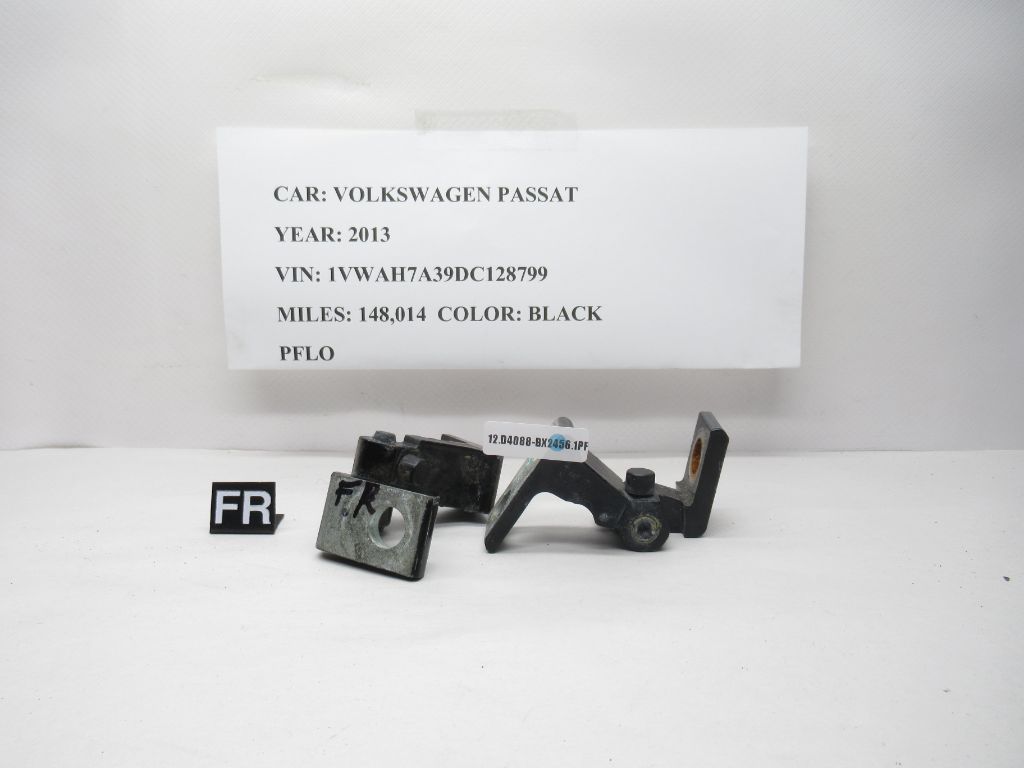 12-18 Volkswagen Passat Right Front Door Hinge Upper & Lower 7N0831402 OEM