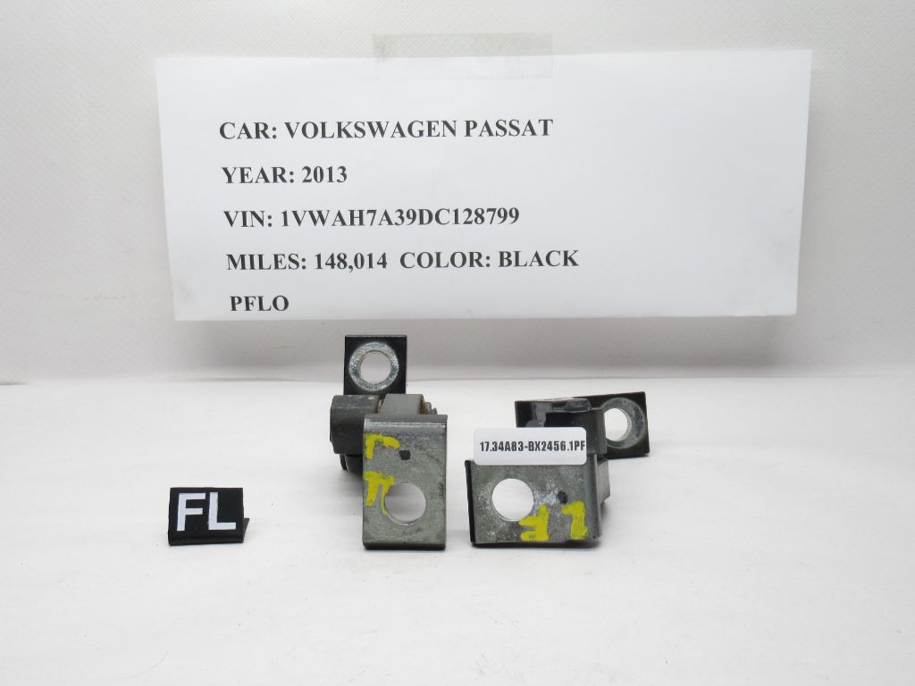 12-18 Volkswagen Passat Front Left Door Hinge Upper & Lower 7N0831401 OEM