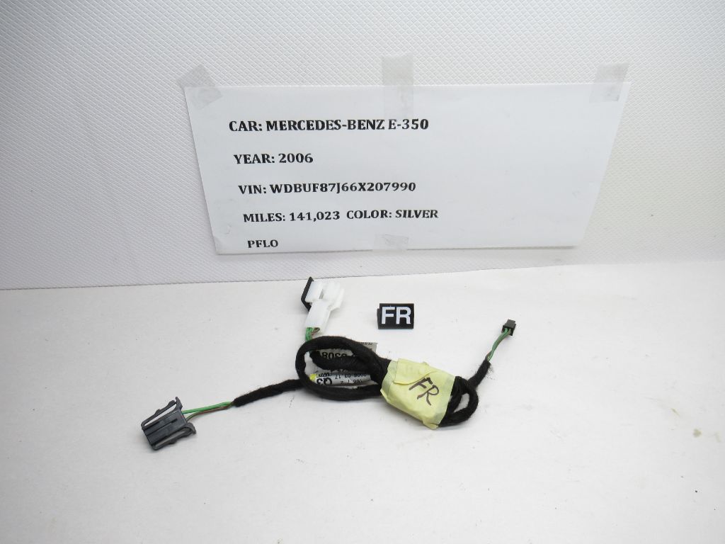 03-09 Mercedes E350 W211 Left or Right Speaker Tweeter's Wire A2115408308 OEM