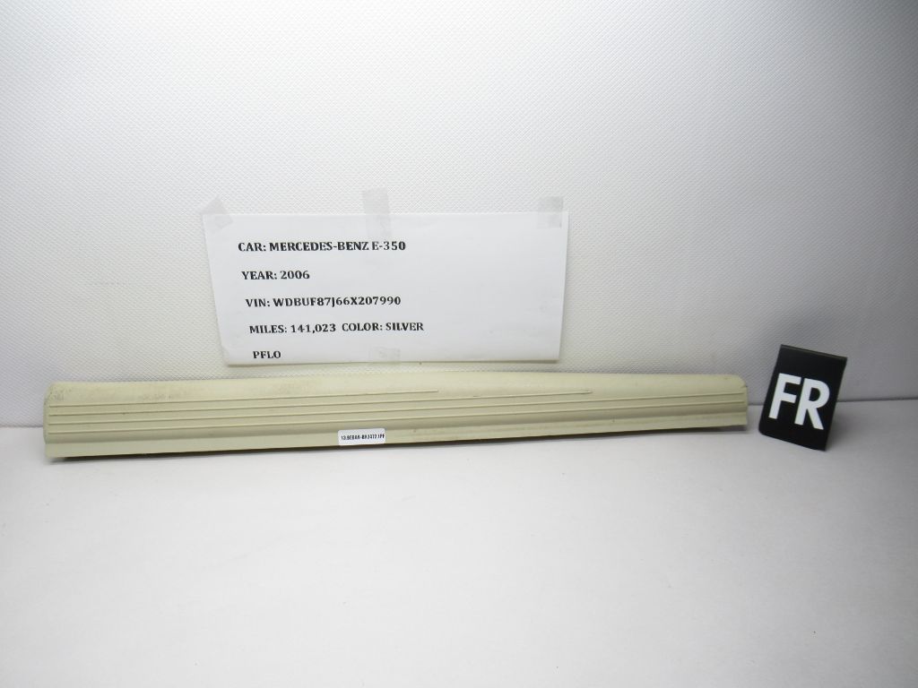 2006 Mercedes E350  Front Right Lower Door Sill Foot Trim 2116801835 OEM