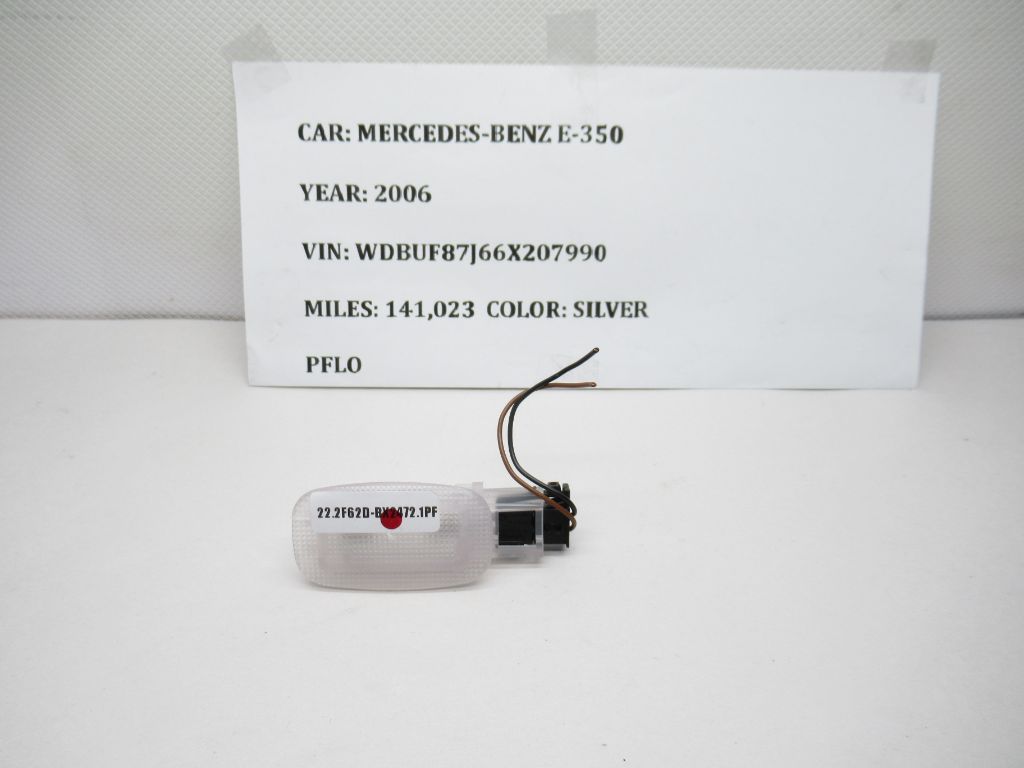 06 - 08 Mercedes Benz E350 Interior Reading Lamp 2118203801 OEM