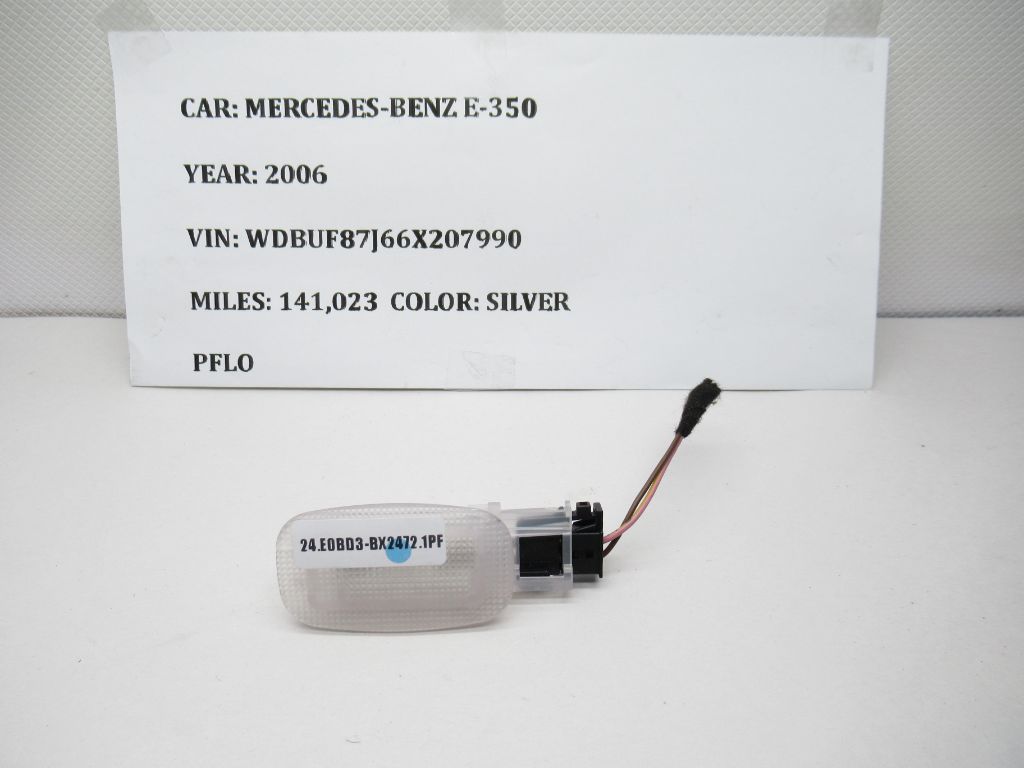 06 - 08 Mercedes Benz E350 Interior Reading Lamp 2118203801 OEM