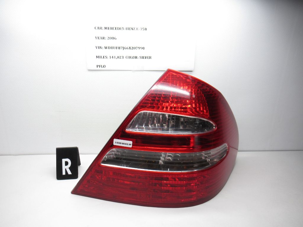 06 - 09 Mercedes RH RIGHT Passenger Side Tail Light A2118200454 OEM