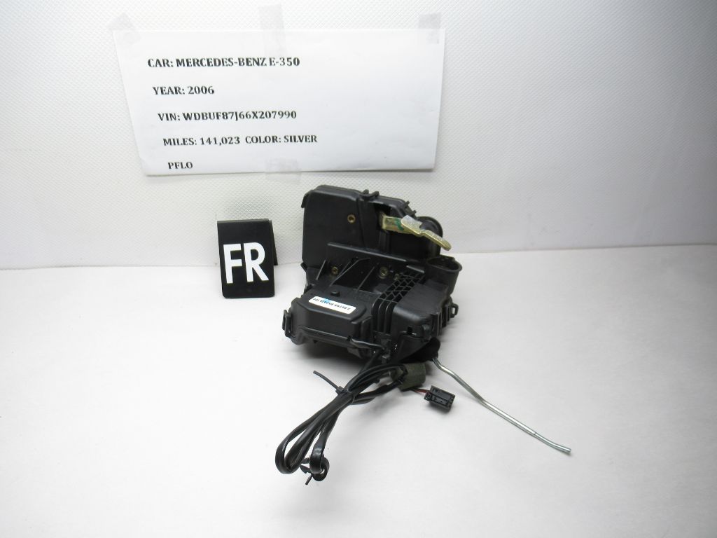 2006-2009 Mercedes E350 Front Right Door Lock Latch Actuator A2117200835 OEM