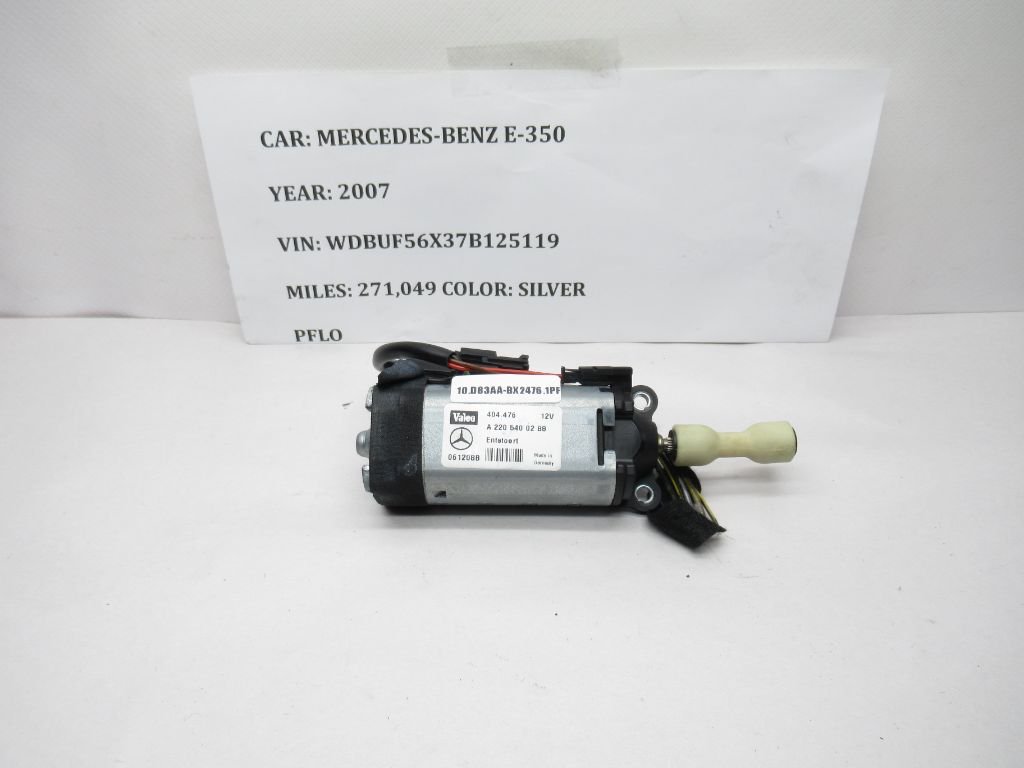 07-09 Mercedes E350 Steering Column Adjustment Motor A220 540 02 88 OEM