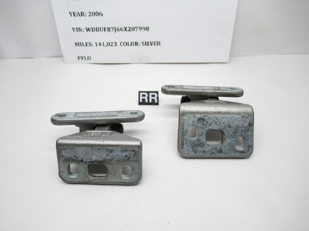 03-09 Mercedes Benz E Class Rear Right Door Hinges 2117300237 OEM