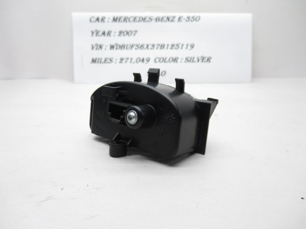 03-09 Mercedes Benz E Class Trunk Release Switch 501C034369200 OEM