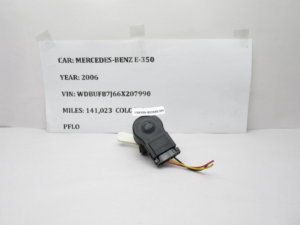 2006-2009 Mercedes-Benz E350 3 Port 3 Wire Plug Pigtail Connector 0385454728 OEM