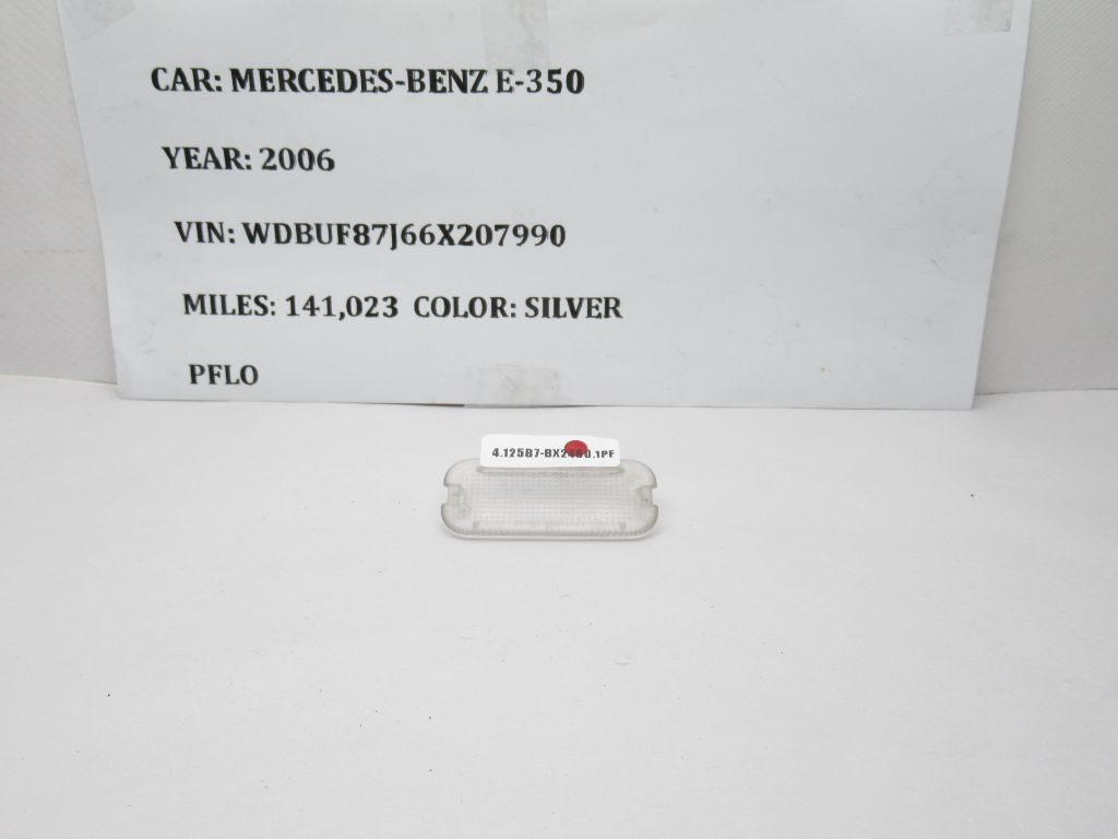 2006-2009 Mercedes-Benz E350 Door Interior Light Lens A2118250010 OEM