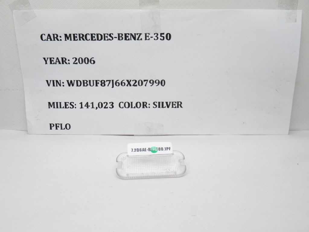 2006-2009 Mercedes-Benz E350 Door Interior Light Lens A2118250010 OEM