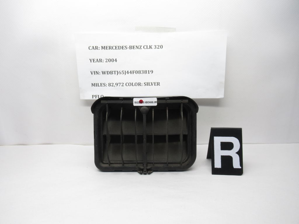 03-04 Mercedes-Benz CLK320 RightTrunk Breather Air Vent Grille A1718201075 OEM