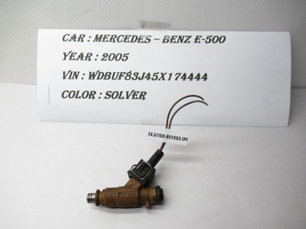 03-07 Mercedes E500 Bosch Fuel Injector A1130780249 OEM