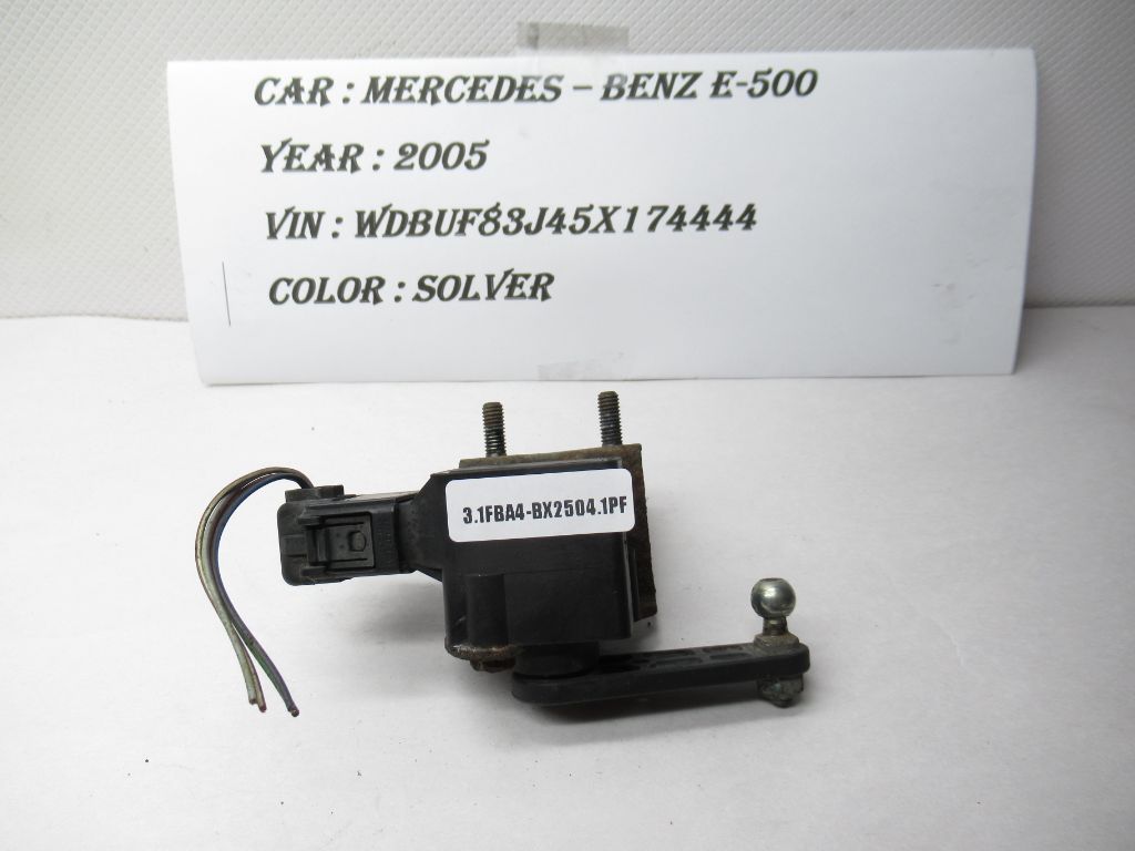 2003-2006 Mercedes E500 Suspension Level Sensor A 010 542 76 17 OEM