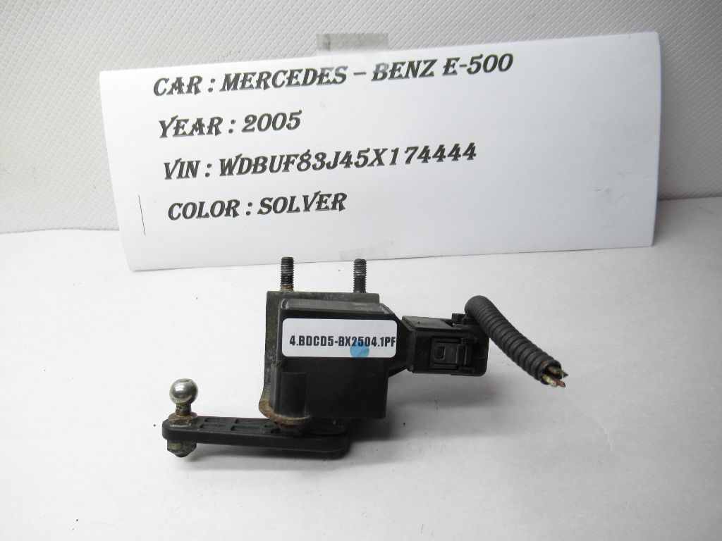 2003-2006 Mercedes E500 Suspension Level Sensor A 010 542 76 17 OEM