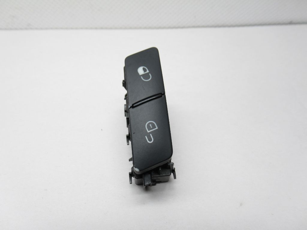 08-11 Mercedes C300 C350 Front Right Door Lock Unlock Switch A2048706410 OEM