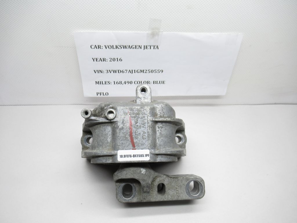2011-2018 Volkswagen Jetta Right Engine Motor Mount 1K0199262AL OEM