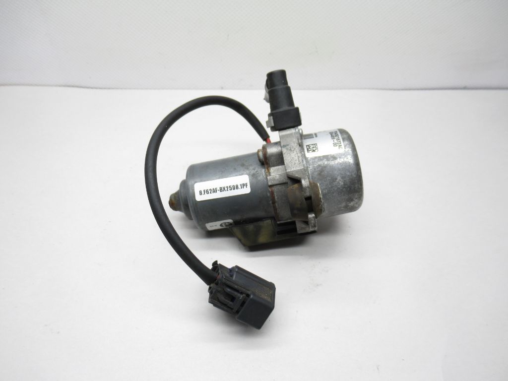 14 - 18 JEEP CHEROKEE Power Brake Booster Vacuum Pump 04581672AC OEM
