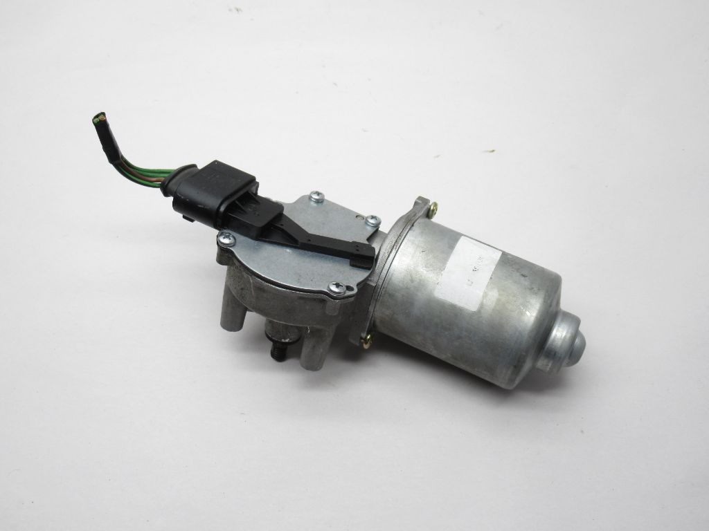 2019-2023 VW Jetta - Windshield Wiper Motor 17B955023 OEM