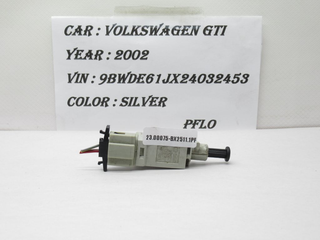 2000 - 2003 Volkswagen Golf Clutch Pedal Switch 1J0927189C OEM