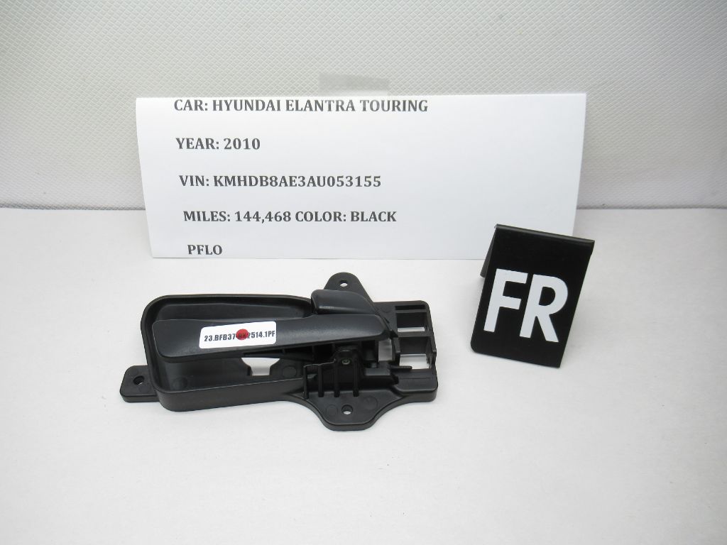 07-10 Hyundai Elantra Touring Front Right Interior Door Handle 82623-FD000 OEM