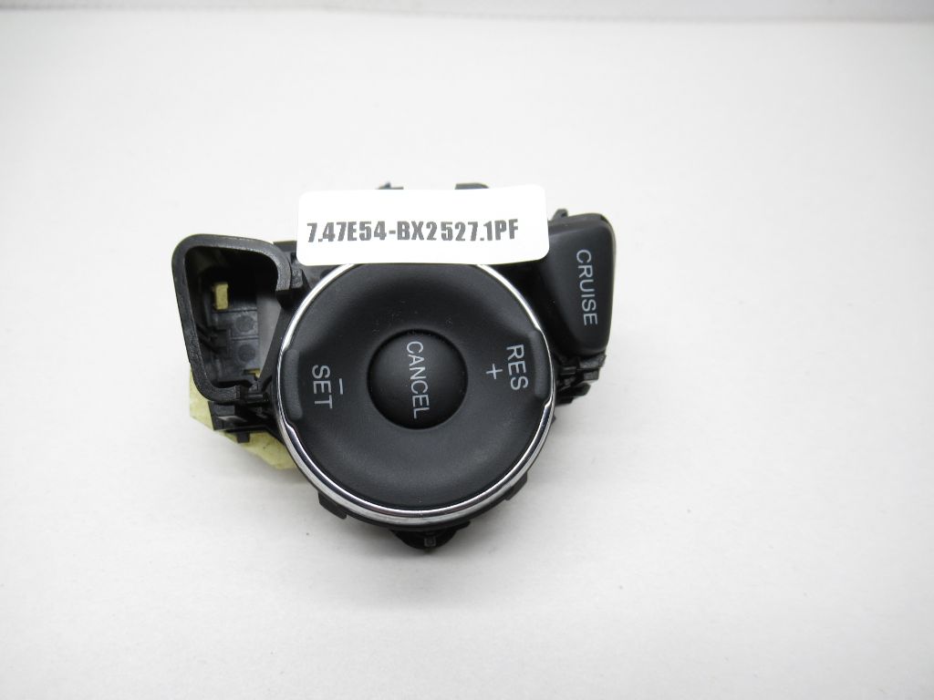 2016-2022 Honda HR-V  Steering Wheel Cruise Switch Button M48471 OEM