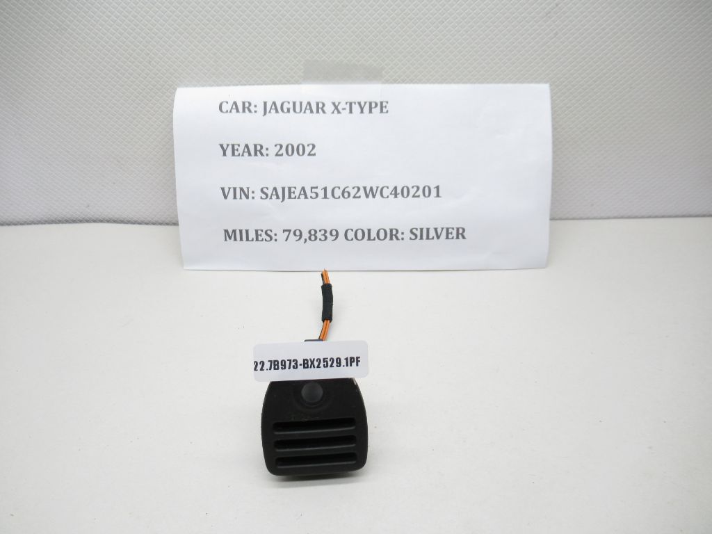 2002-2008 Jaguar X-Type Coin Holder Security Light 1X43-F060883-AB OEM