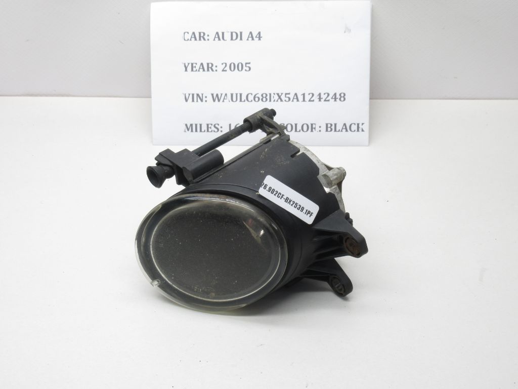 2002-2005 Audi A4 Front Right  Side Fog Light Lamp 0305063004 OEM