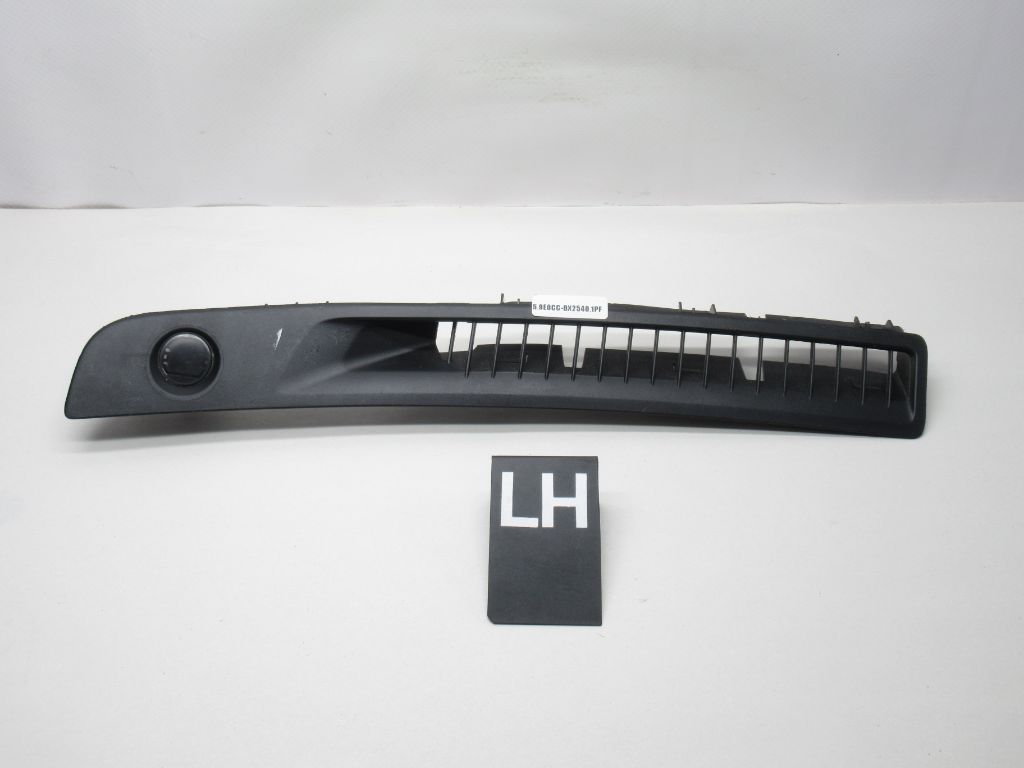 2013-2018 Nissan Sesntra LH Side Dash Defroster Vent Panel 687433SG1A OEM