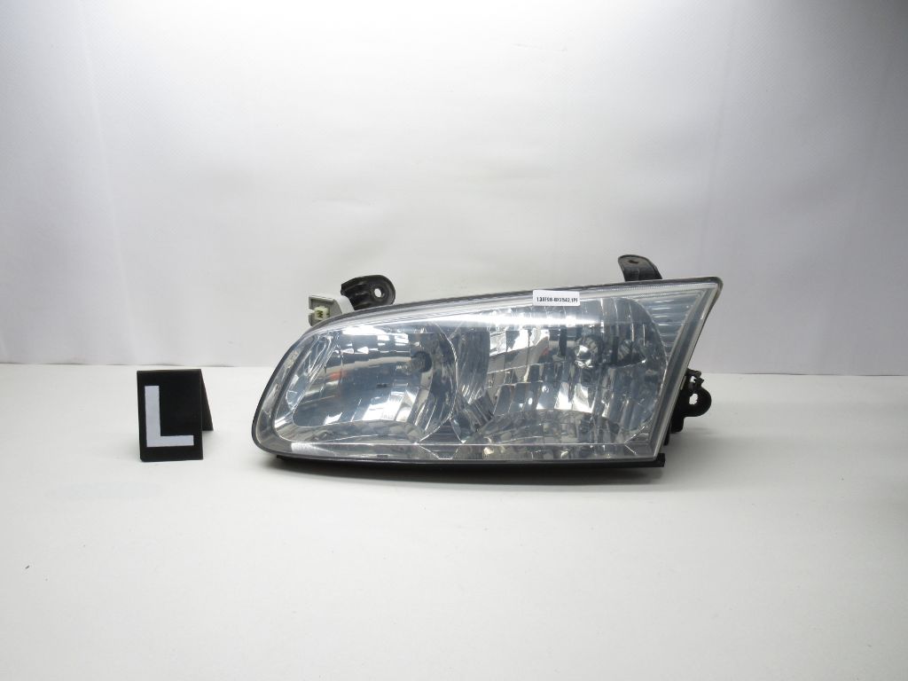 2000-2001 Toyota Camry Front Left Driver Headlight 81170-AA020 (damaged) OEM