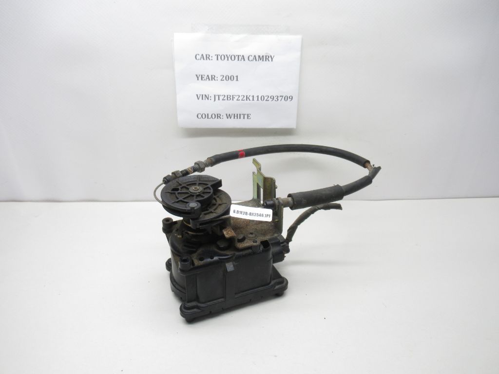 1999-2001 Toyota Camry Cruise Control Actuator Unit 8800233010 OEM