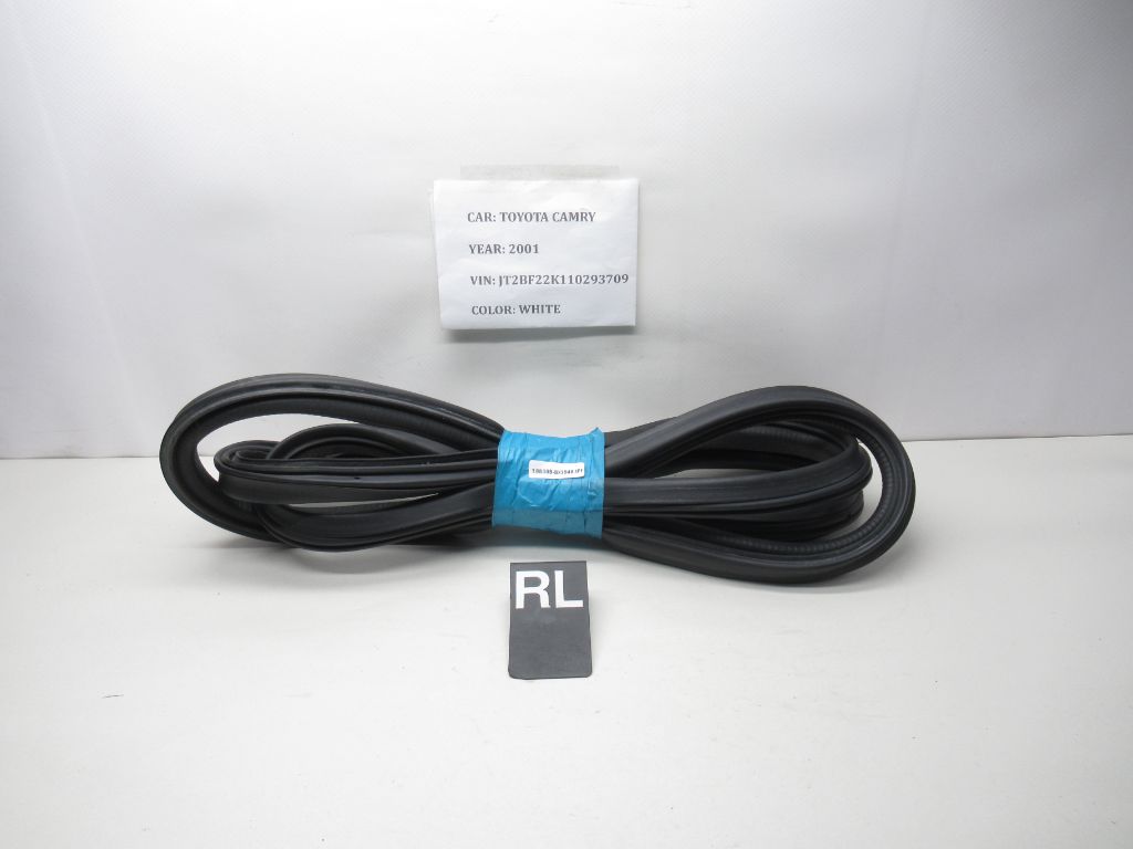 92-01 Toyota Camry Rear Left Door Body Weatherstrip 6233206070 OEM