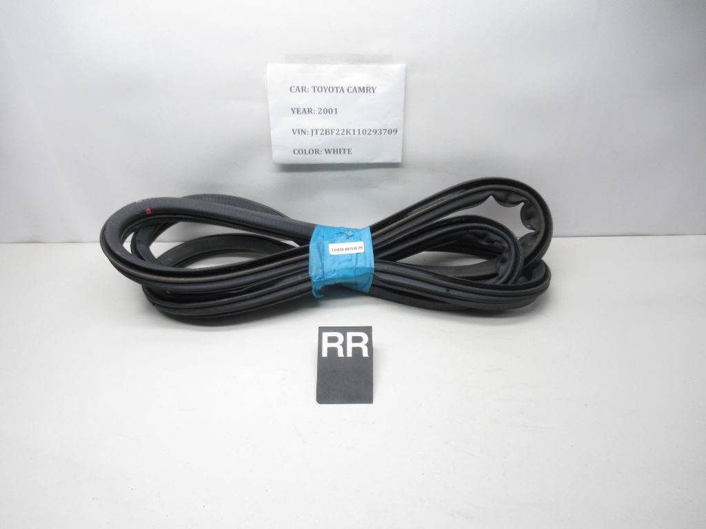 92-01 Toyota Camry Rear Right Door Body Weatherstrip 62331-06070 OEM