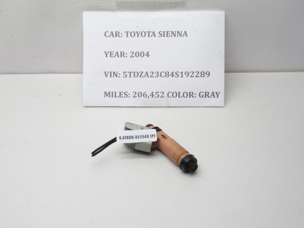 2004 - 2010 TOYOTA SIENNA Fuel Injector 23250-0A020 OEM