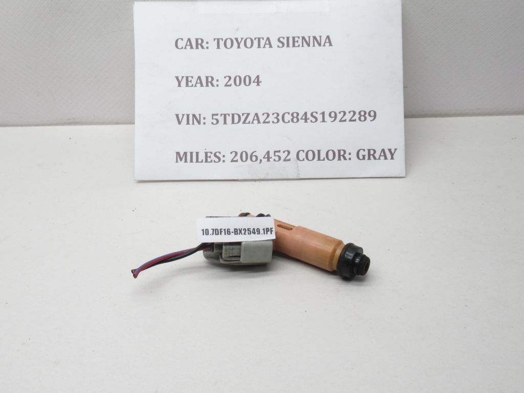 2004 - 2010 TOYOTA SIENNA Fuel Injector 23250-0A020 OEM