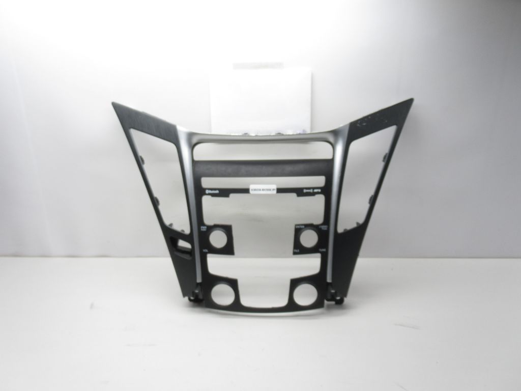 2011-2014 Hyundai Sonata  Dash Radio Climat Control Trim Bezel 84740-3Q460 OEM