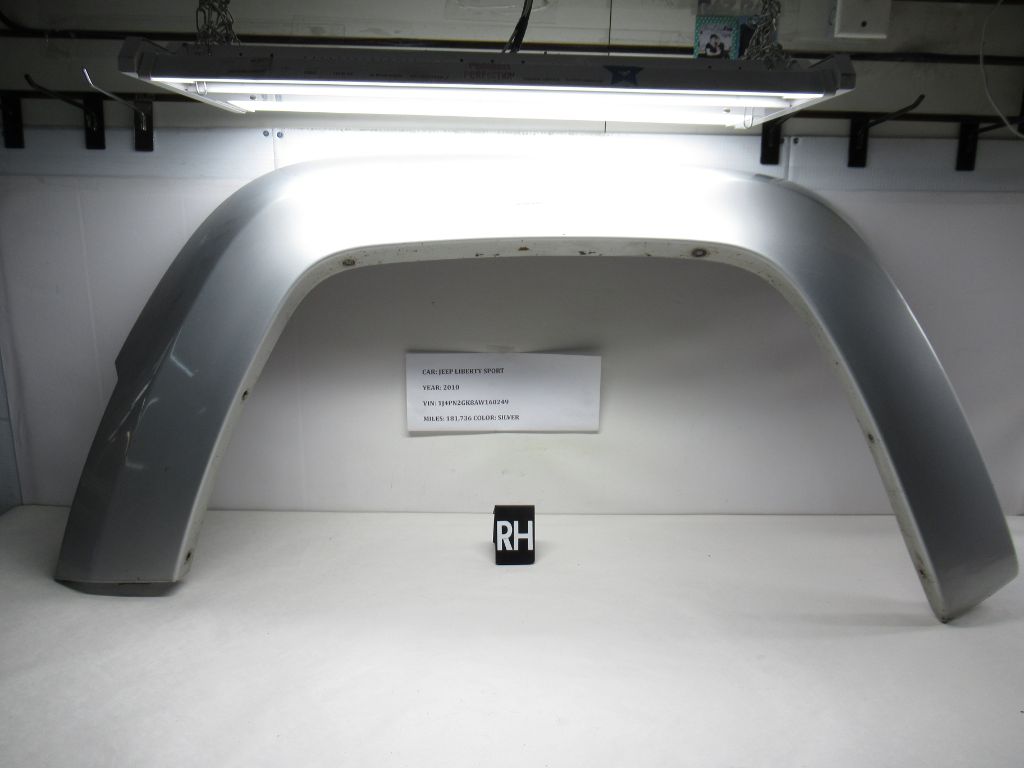 08-12 Jeep Liberty Right Front Fender Flare Wheel Molding 1CK60TRMAE OEM