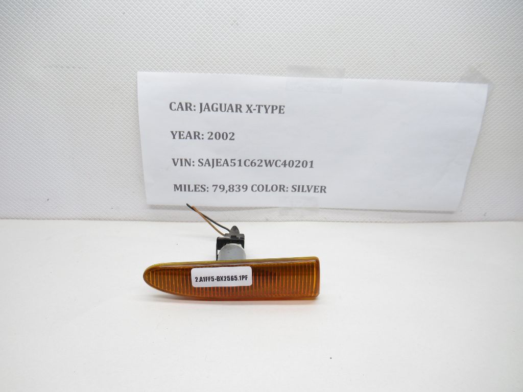 2002-2008 Jaguar X-Type Side Fender Marker 1X43-13369-AC OEM