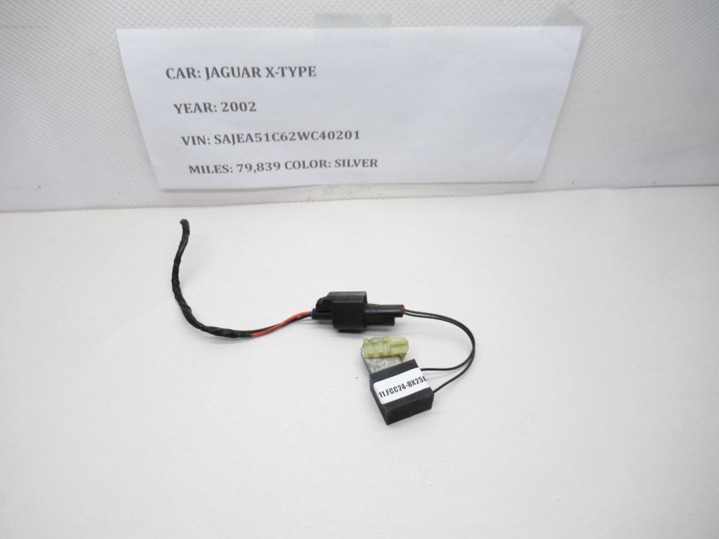 2002-2008 Jaguar X-Type Capacitor Antenna AMP 1X43-18801 OEM