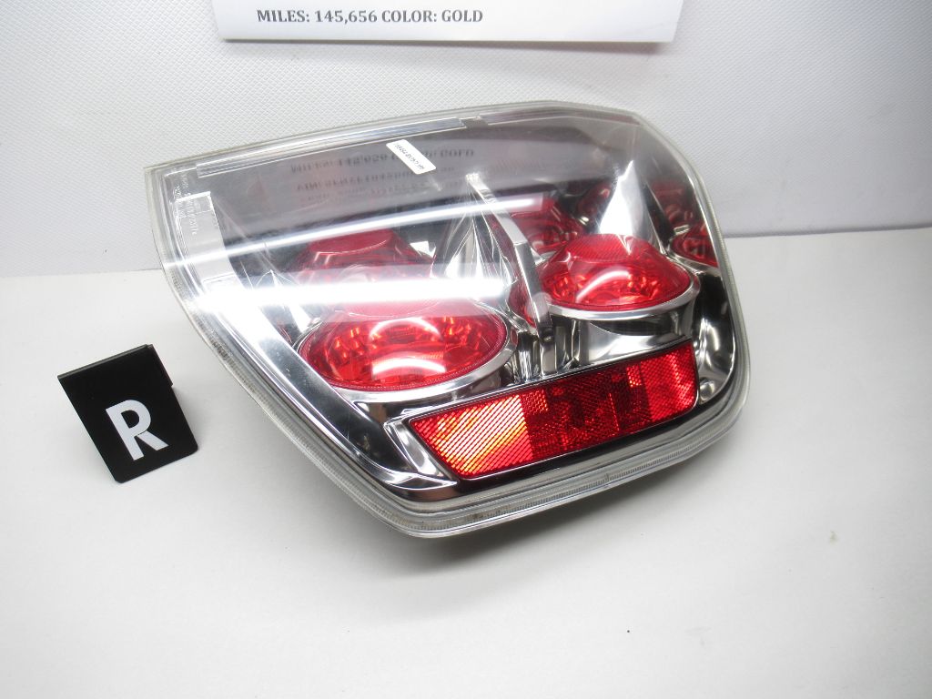 2008 Honda Pilot RH Passenger Side Tail Light P2377R OEM
