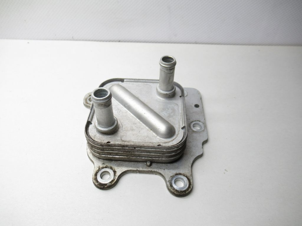 2016-2020 Nissan Rogue Engine Oil Cooler 21305-3NU0A OEM