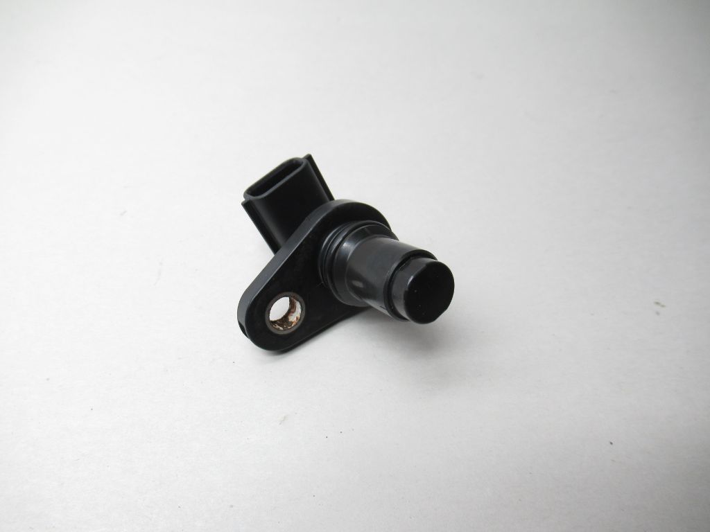 2016-2017 Nissan Rogue Camshaft Position Sensor 23731-JA11B OEM