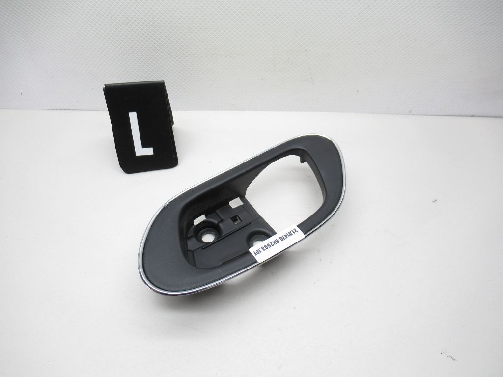 16-22 Honda HR-V Rear Left Door Interior Handle Panel Bezel Trim 80626041 OEM