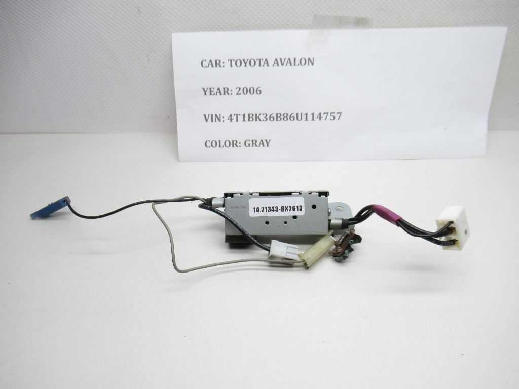 2005-2010 Toyota Avalon Radio Antenna Amplifier 86300-AC050 OEM