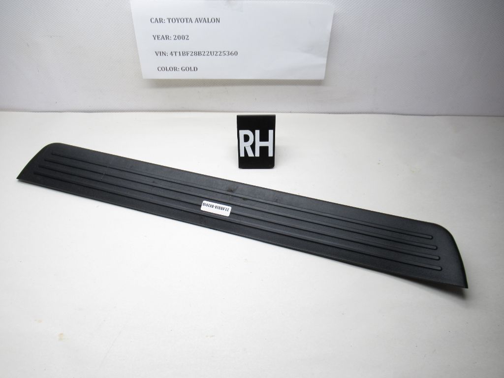 2000-2004 Toyota Avalon Front Right Side Door Sill Kick Plate 67911-AC020 OEM